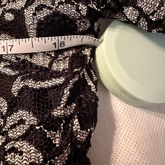Elegant Black and White Lace Top - Picture 7 of 12
